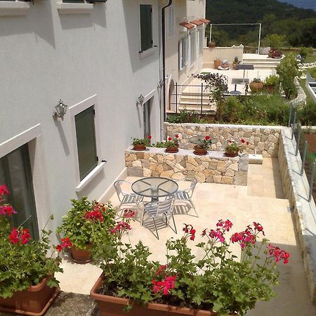 Apartments Villa Ina Брсеч Экстерьер фото