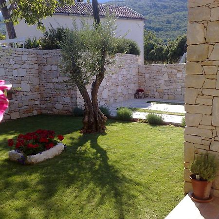 Apartments Villa Ina Брсеч Экстерьер фото