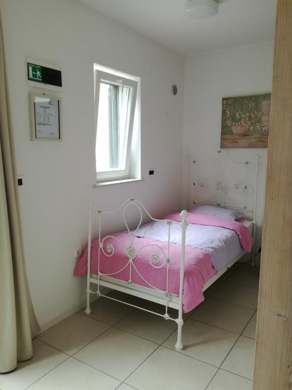 Apartments Villa Ina Брсеч Экстерьер фото