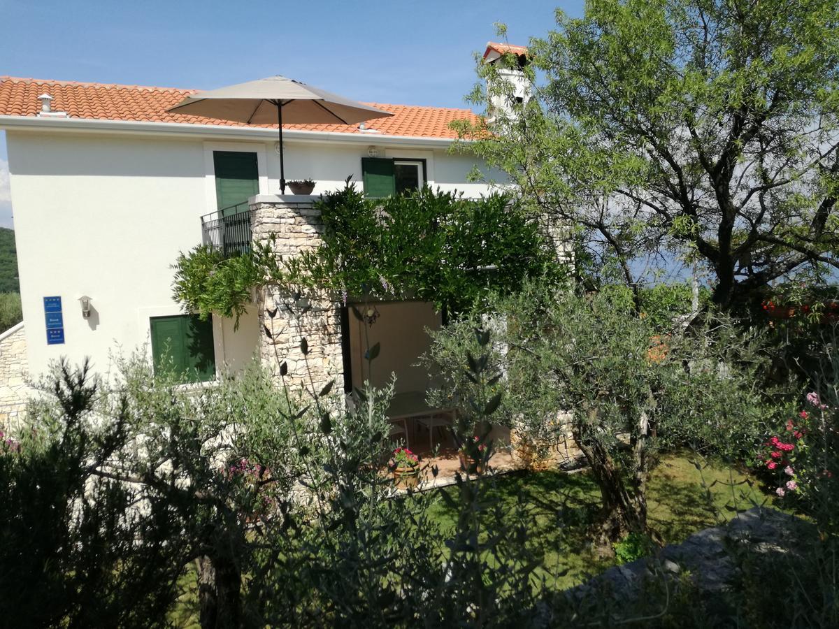 Apartments Villa Ina Брсеч Экстерьер фото