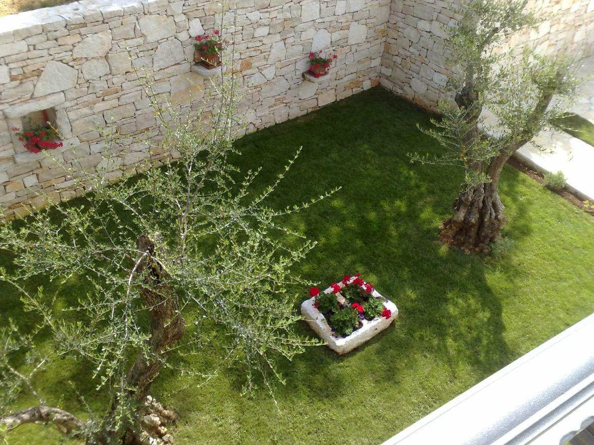 Apartments Villa Ina Брсеч Экстерьер фото